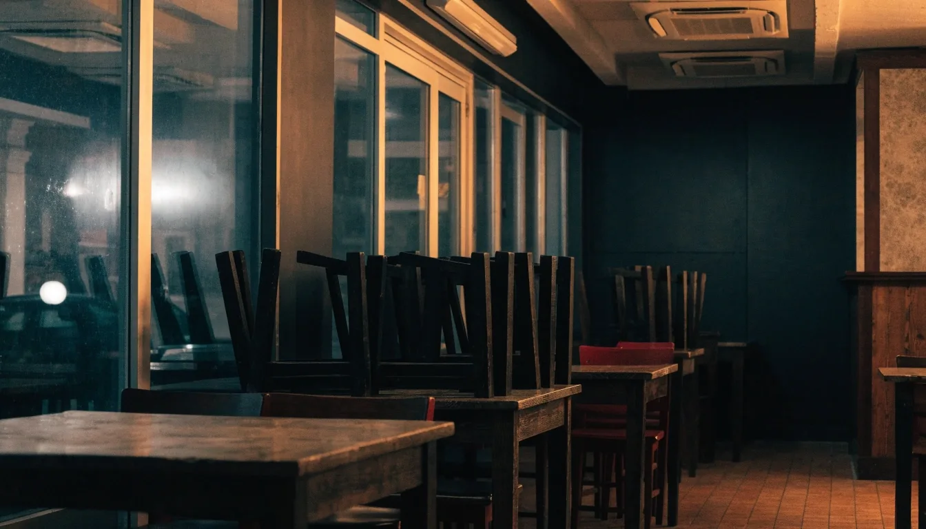 Quiet Dewey's Pizza dining room after hours
